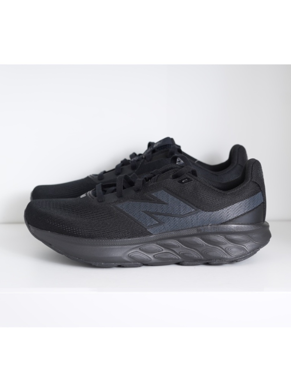 NEW BALANCE M520LT9 US Men's Size 10 Fresh Foam 4E Wide Running US Women's 11.5